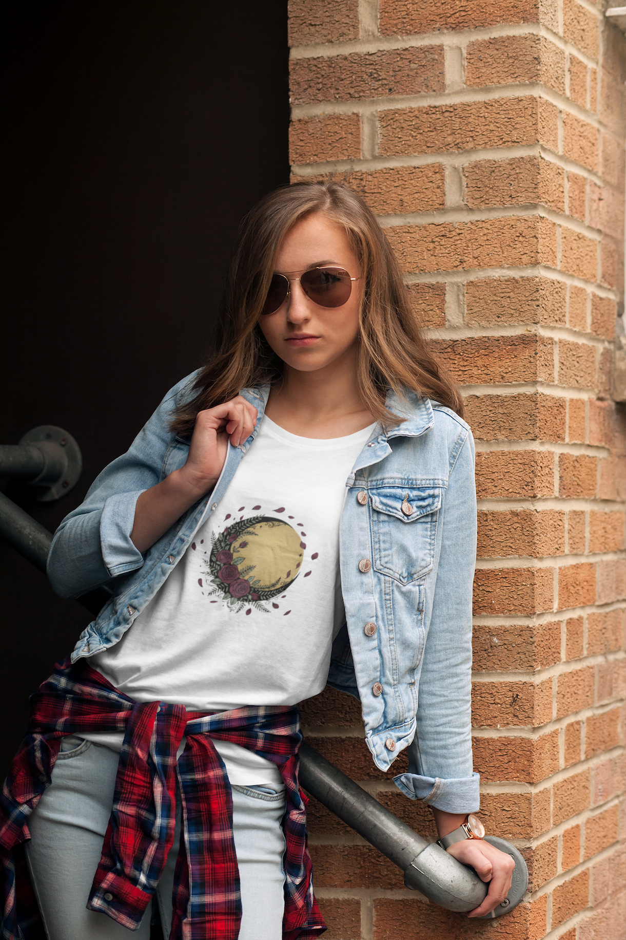 Full Moon Rose Botanical Tee