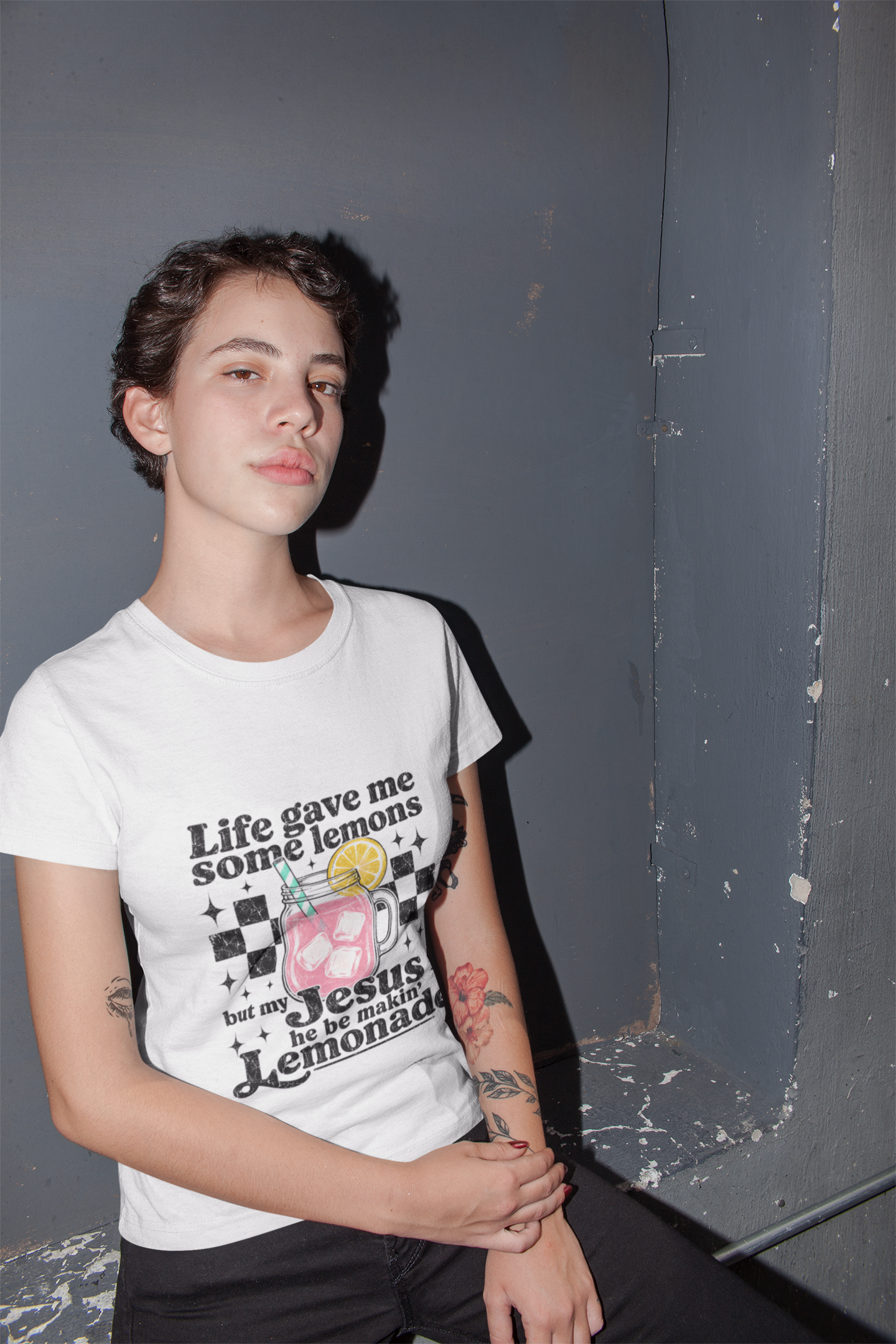 Life Gave Me Some Lemons but My Jesus He be Makin Some Lemonade T-Shirt